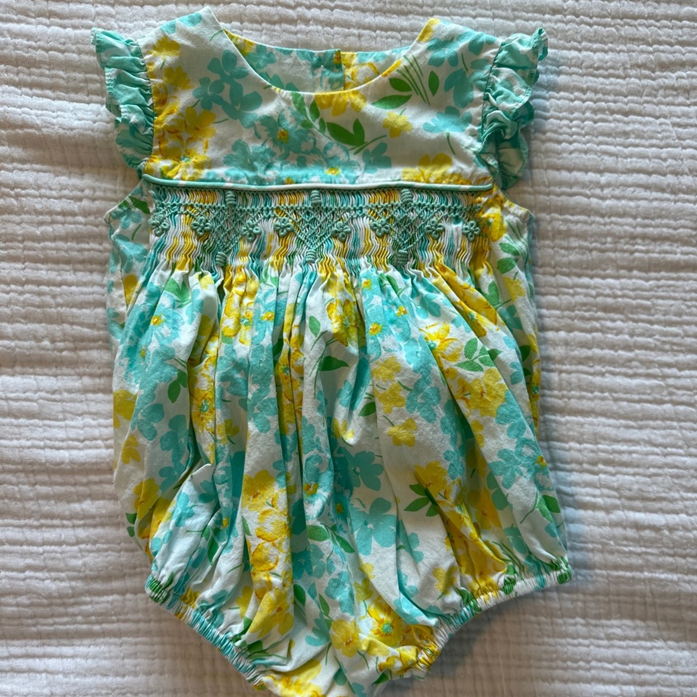 Smocked Angel Sleeve Bubble